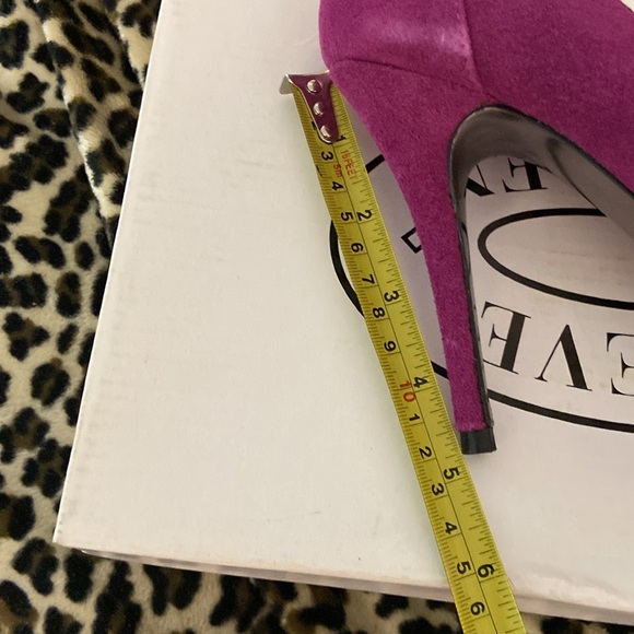 Steve Madden genuine suede hills - Picture 6 of 6